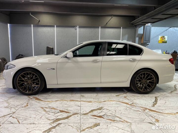 Колеса на BMW/Tesla Quantum44 SFF-2, разношир