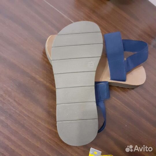 Сандалии для девочки р.33