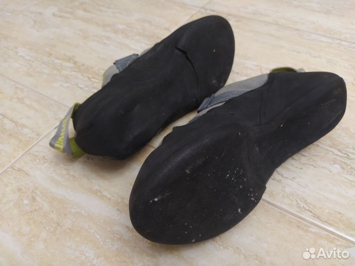 Скальные туфли simond