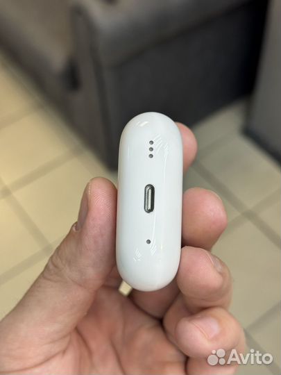 Airpods pro 2 usb c оригинал, наушникам месяц