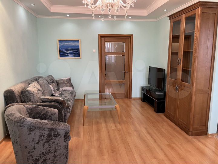 3-к. квартира, 90 м², 6/16 эт.