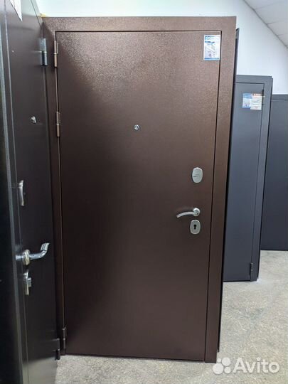 Дверь входная Стелла