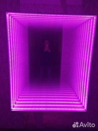 Бесконечное зеркало-цветомузыка