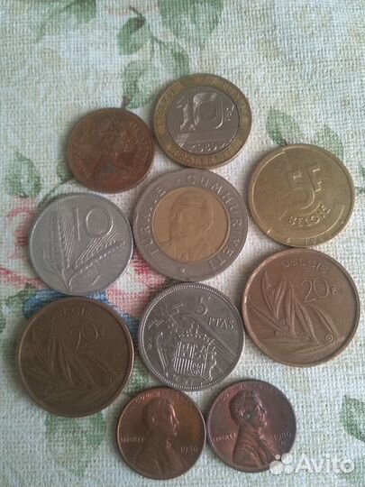 10 шт. иностранных монет. всей кучкой