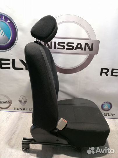 Сиденье кресло переднее Geely MK Лев