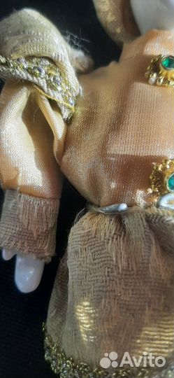 Антикварная кукла