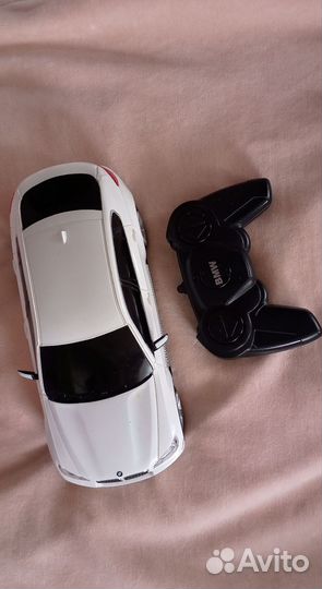 Детская машинка на пульте