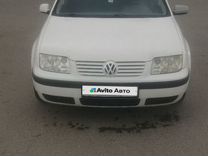 Volkswagen Bora 1.6 MT, 1999, 475 000 км, с пробегом, цена 375 000 руб.