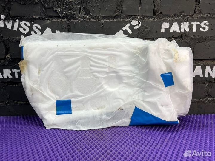 Обшивка пола задняя левая Nissan Leaf AZE0-061302