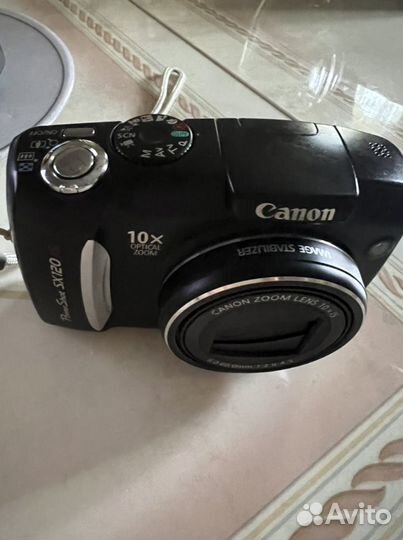 Компактный фотоаппарат Canon