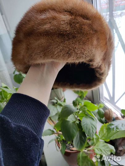 Шапка берет норковый