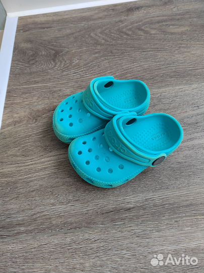 Crocs 21-22