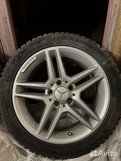 Диски R17 AMG ориг с зимней резиной Мерседес w204