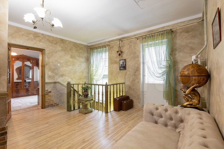 2-к. квартира, 80 м², 2/2 эт.