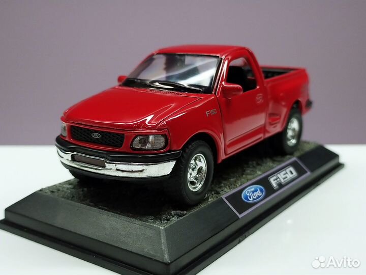 1:43 Ford F-150