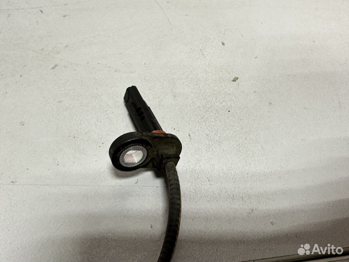 Датчик ABS задний левый Honda Accord 8 2.4