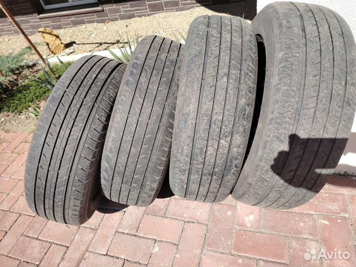 Dunlop Grandtrek ST30 225/60 R18