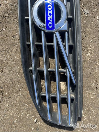 Решетка радиатора volvo xc60