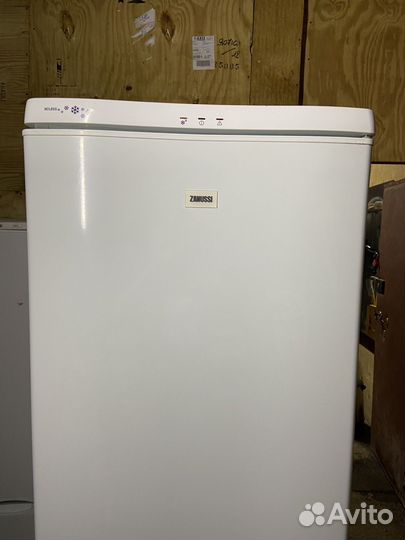 Холодильник бу Zanussi