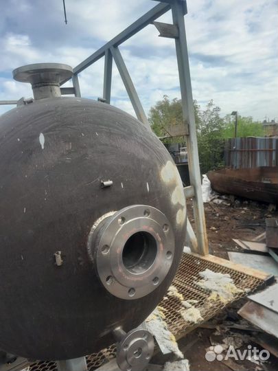 Емкость из нержавейки 1.7куб.м