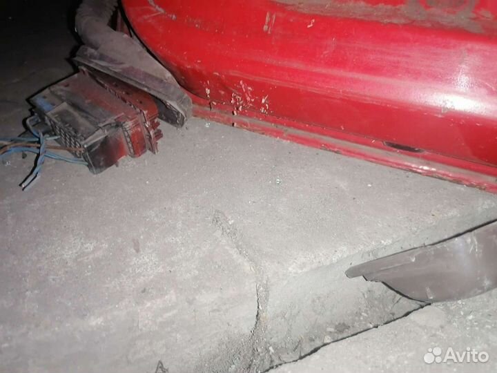 Дверь передняя правая BMW b3 e36