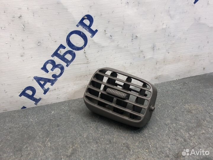 Правый дефлектор Cube z10