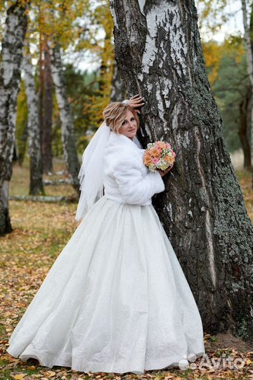 Свадебное платье