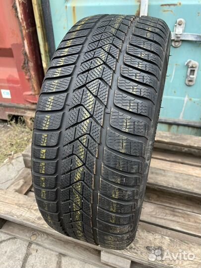 Pirelli Winter Sottozero 3 245/40 R19