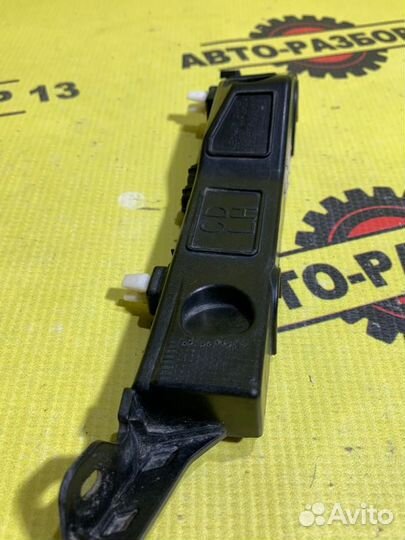 Направляющая бампера передняя левая Kia Ceed 3 CD