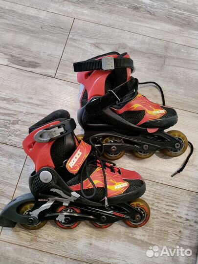 Продам ролики р-р 32-35(две пары)