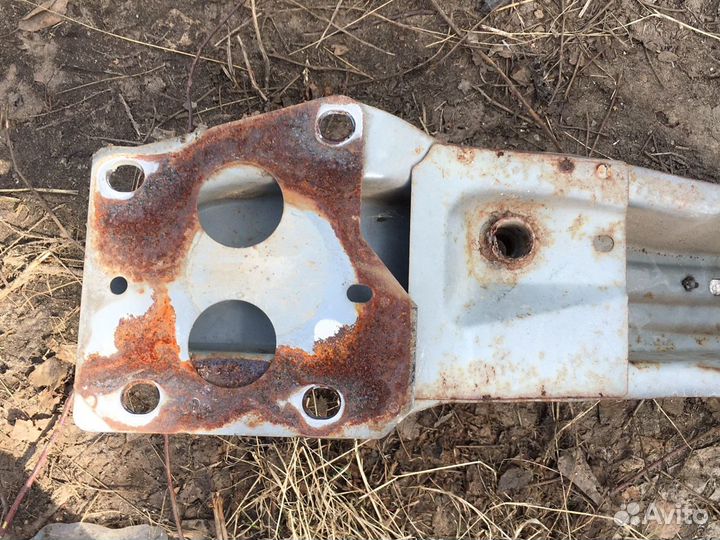 Усилитель бампера задний Mazda cx7