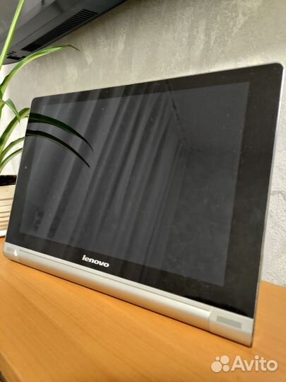 Планшет Lenovo yoga tablet 10