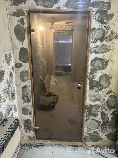 Дверь из закаленного стекла