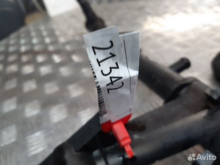 Термостат в сборе с корпусом Volkswagen Golf 5