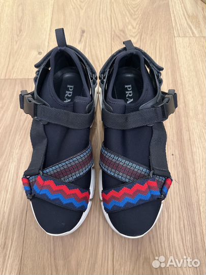 Кроссовки Prada женские