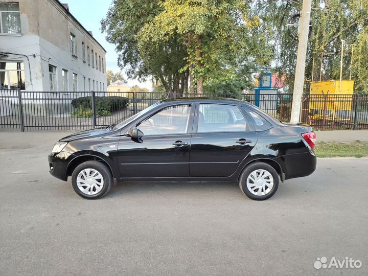 LADA Granta 1.6 МТ, 2012, 215 231 км