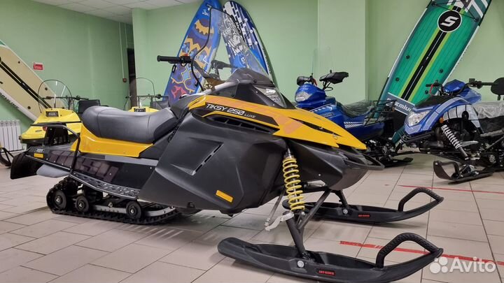 Снегоход Русская механика Tiksy 250 Lux