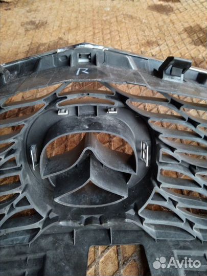 Решетка радиатора Мазда 6