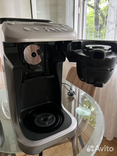 Кофемашина Bork c600