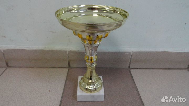 Фруктовница конфетница ваза кубок