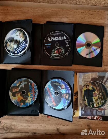 DVD Диски -Озеро страха,казино рояль,ночь в музее