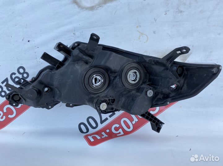 Toyota Prado 150 фара правая