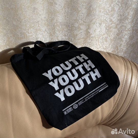 Эстетичный черный шоппер