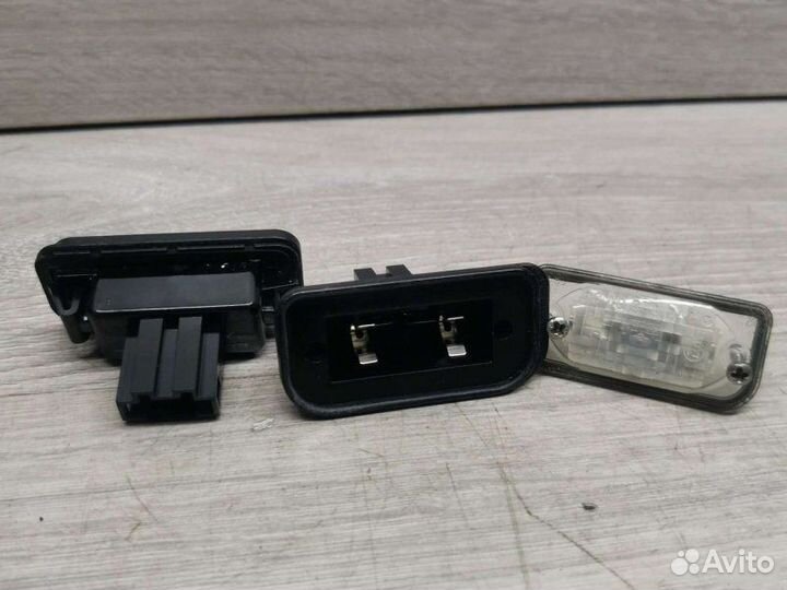 Подсветка номера Mercedes C W203