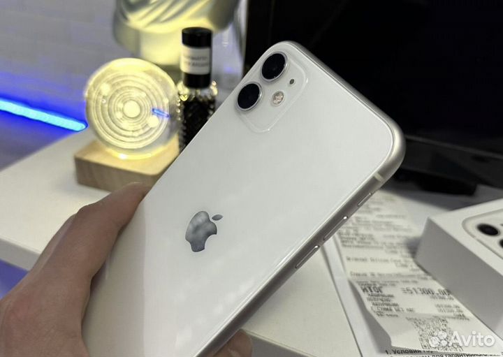 iPhone 11, 64 ГБ