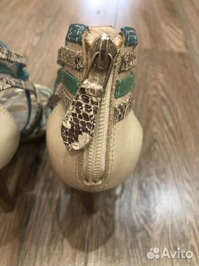 Босоножки женские 36