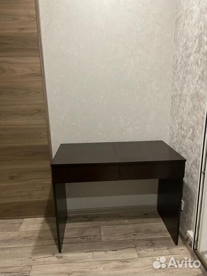 Туалетный столик