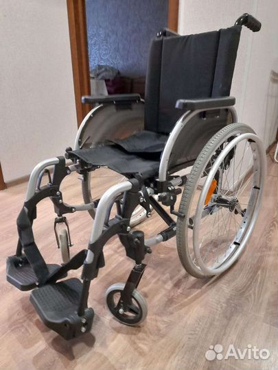 Инвалидная коляска