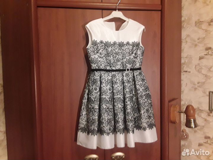 Нарядное платье для девочки 122 128