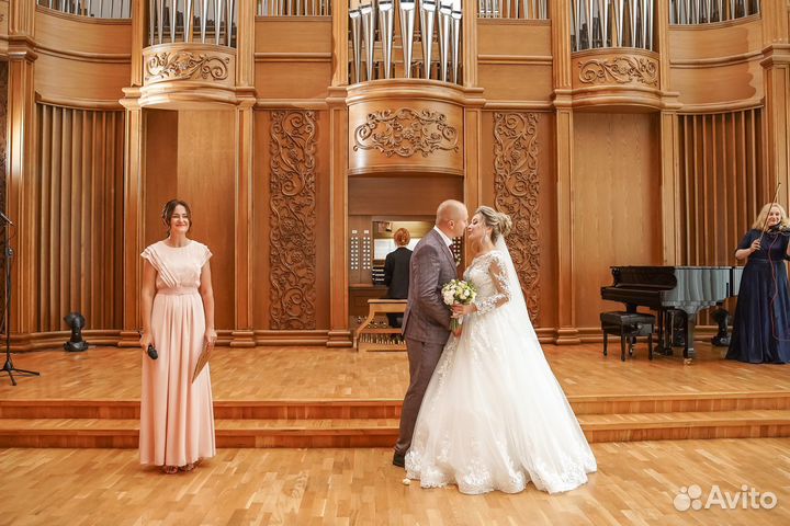 Тамада, ведущая, певица на свадьбу